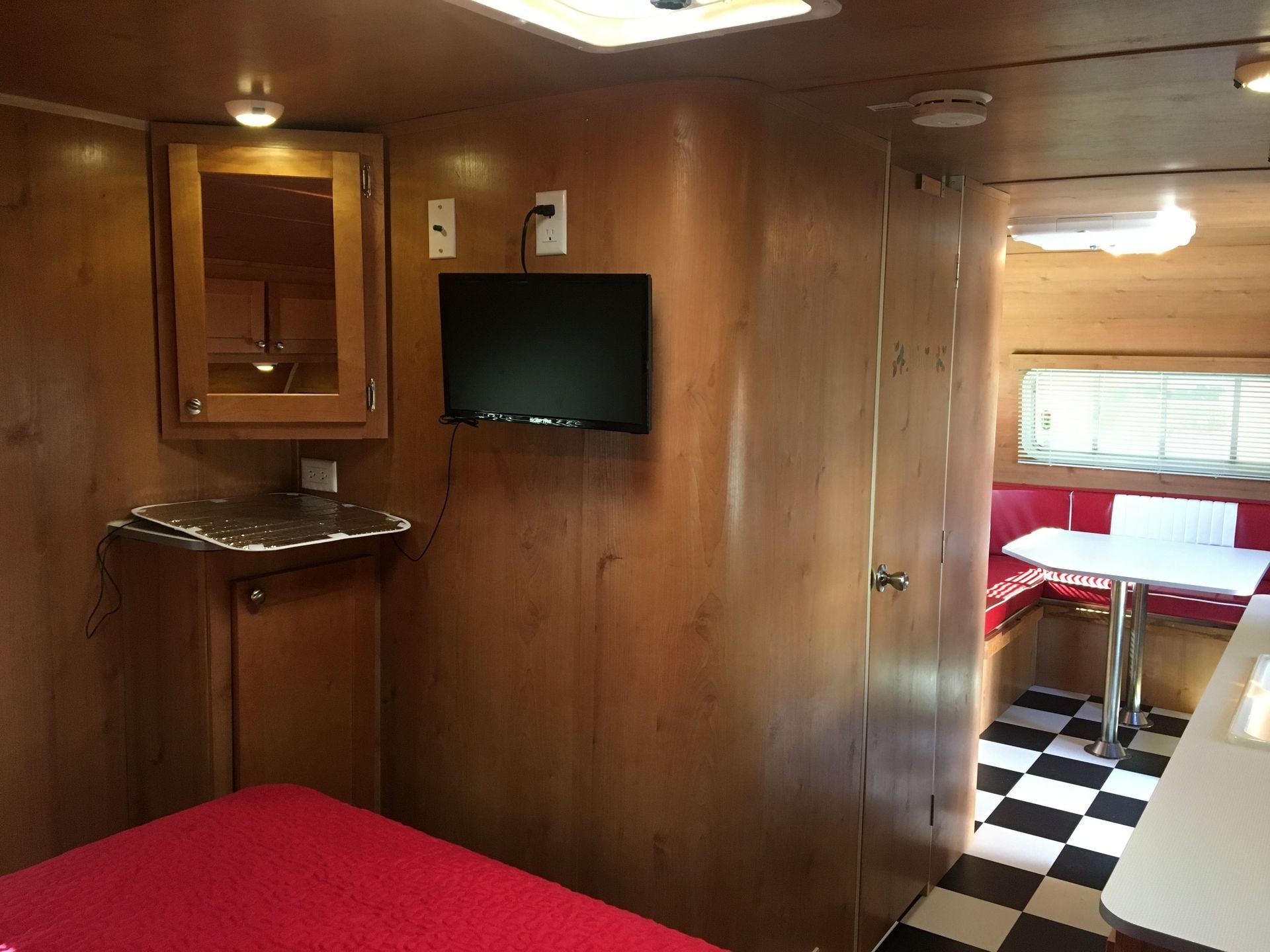 Photo 5 - 2016 Riverside Rv Travel Trailer rental photo 7