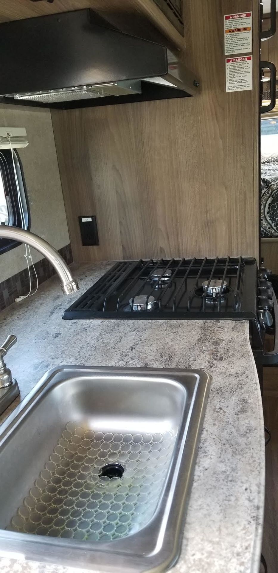 Photo 8 - 2017 Coachmen Class C Motorhome rental photo 10