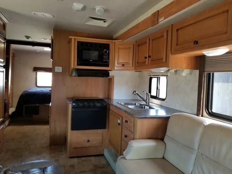 Photo 7 - 2012 Fleetwood Class C Motorhome rental photo 9