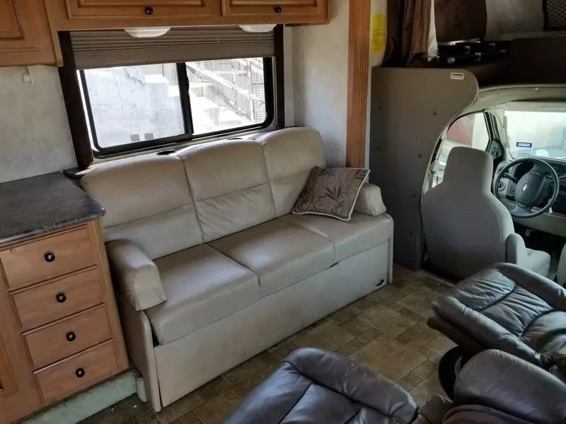 Photo 9 - 2012 Fleetwood Class C Motorhome rental photo 11