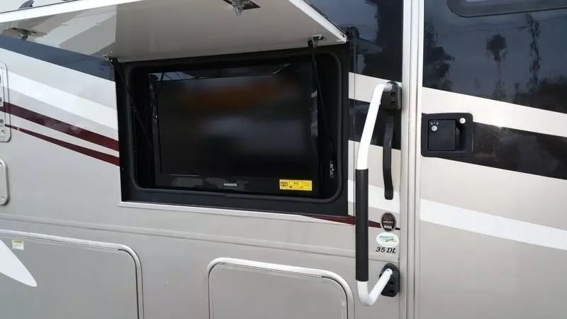 Photo 1 - 2014 Coachmen Class A Motorhome rental photo 3