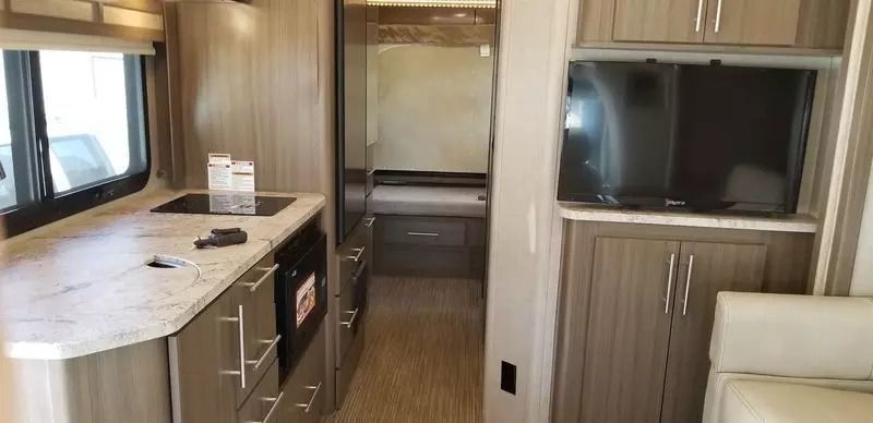 Photo 5 - 2018 Mercedes-Benz Class C Motorhome rental photo 7