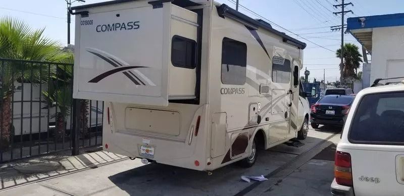 Photo 10 - 2018 Mercedes-Benz Class C Motorhome rental photo 12
