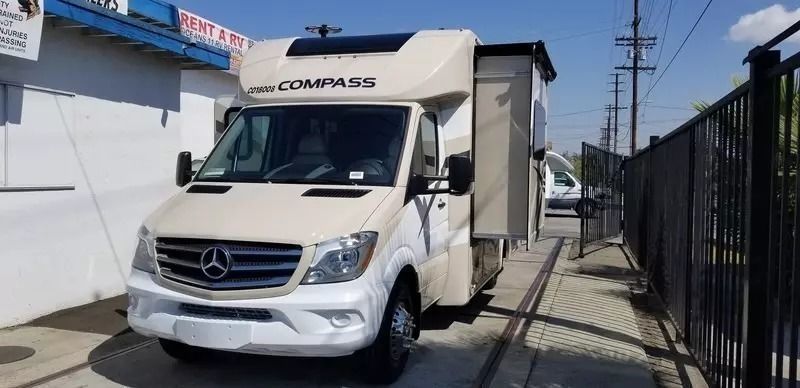 Photo 11 - 2018 Mercedes-Benz Class C Motorhome rental photo 13