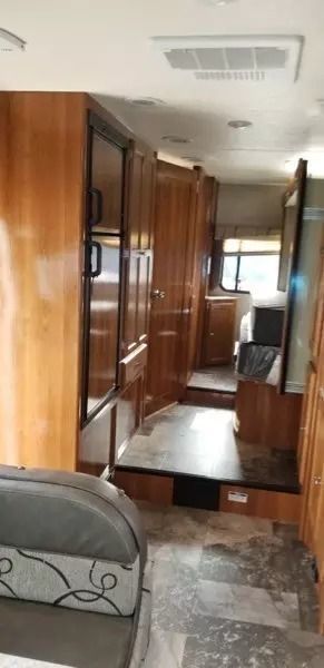 Photo 3 - 2018 Coachmen Class C Motorhome rental photo 5
