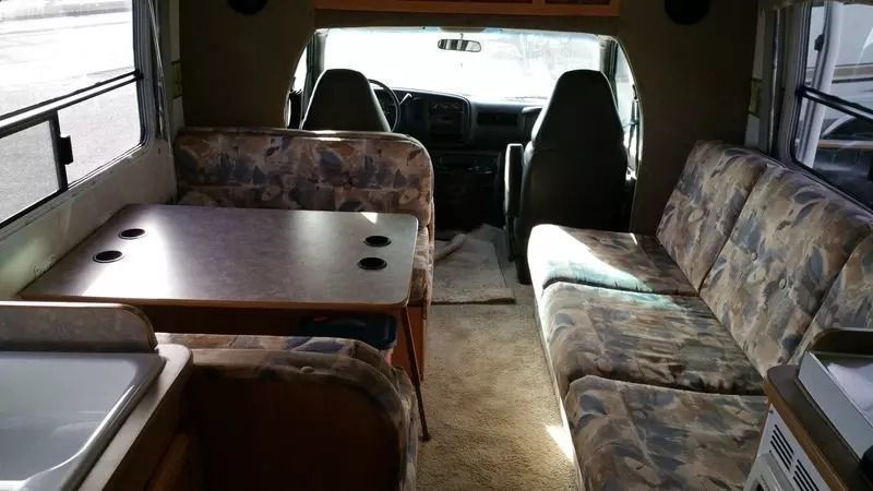 Photo 3 - 2002 Ford Class B Motorhome rental photo 5