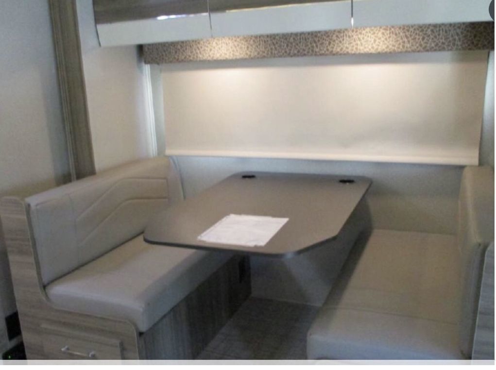 Photo 3 - 2019 Jayco Class C Motorhome rental photo 5
