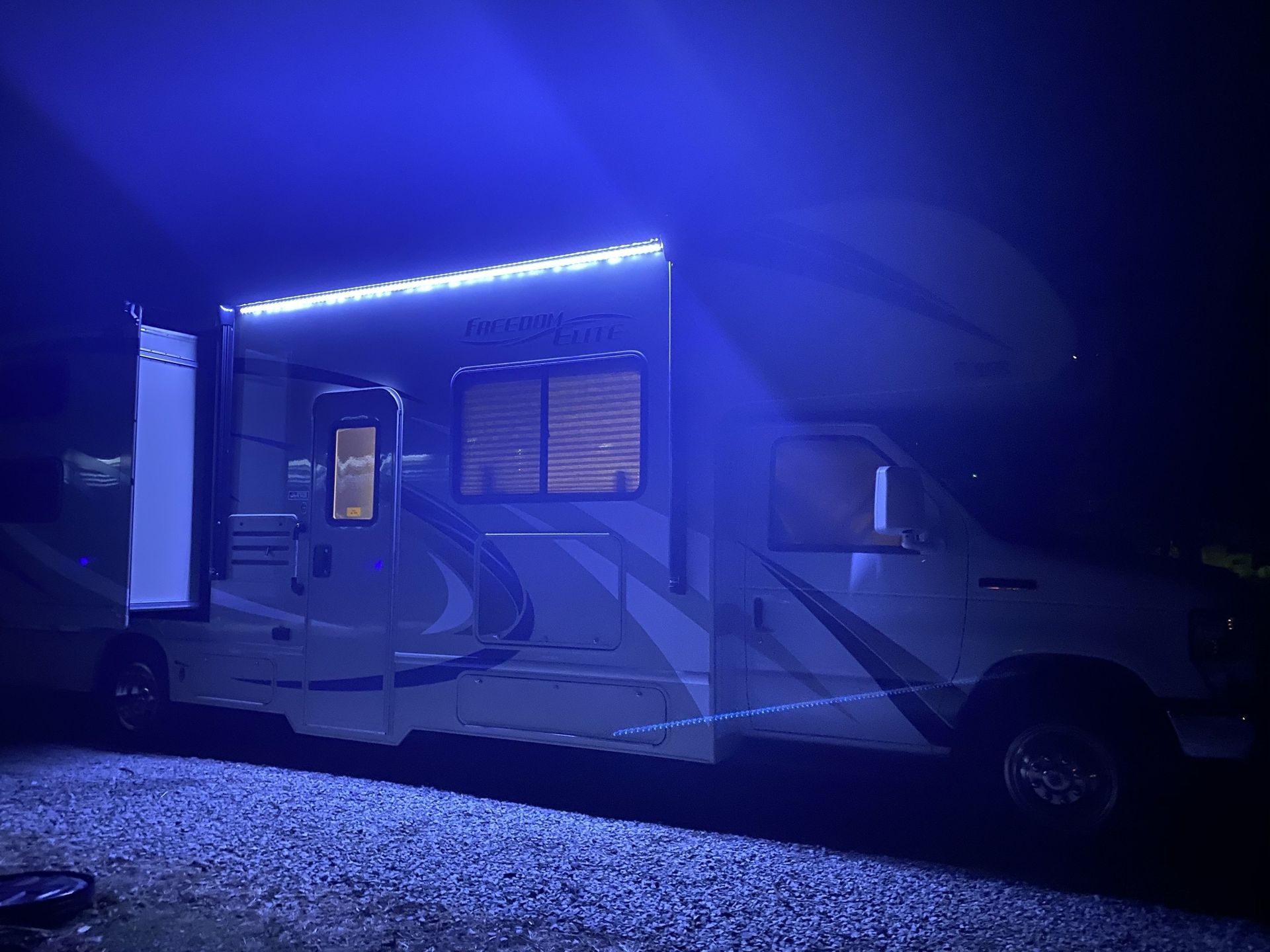 Photo 35 - 2019 Thor Motor Coach Class C Motorhome rental photo 37