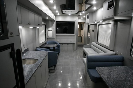 2016 Thor chateau 32 ltr Class C Motorhome for rent in Chandler, AZ