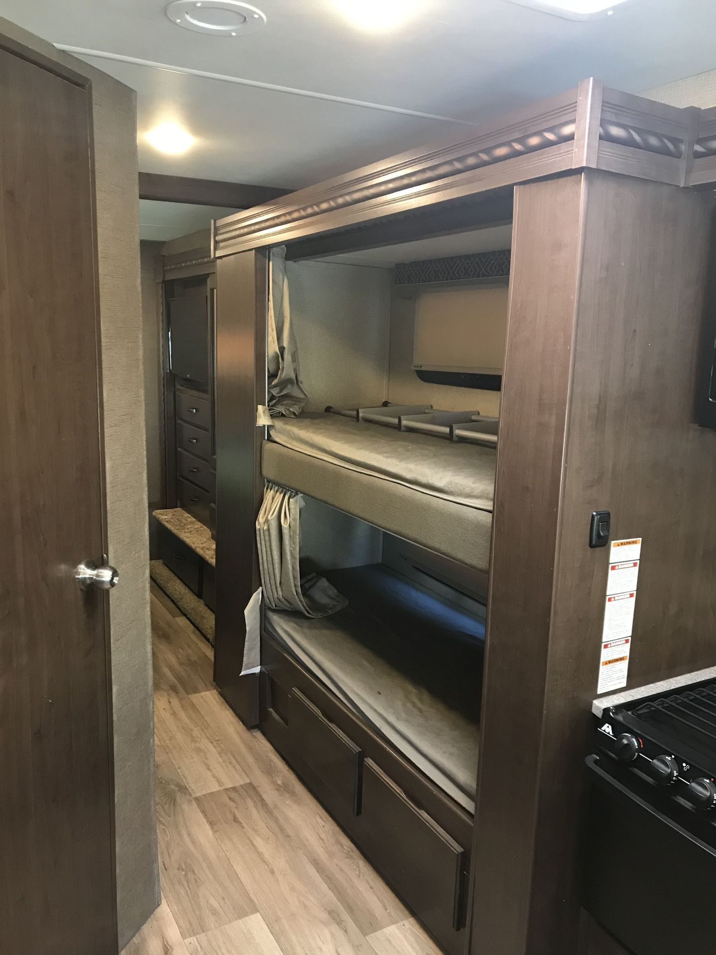 Photo 3 - 2017 Thor Motor Coach Class C Motorhome rental photo 5