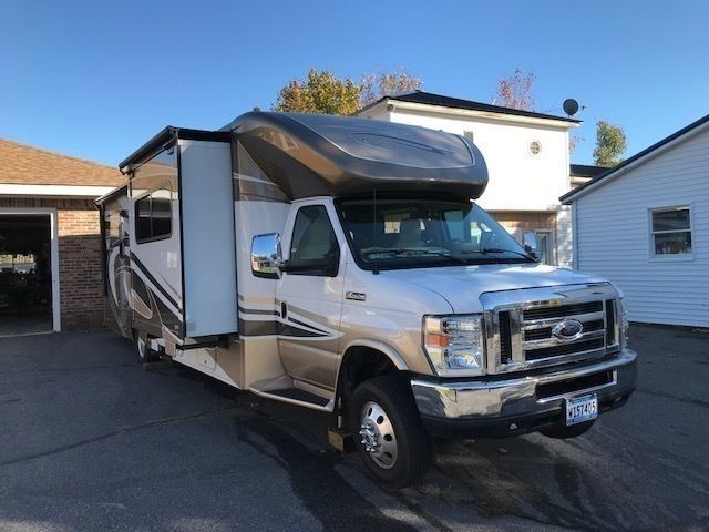 Photo 1 - 2012 Winnebago Class C Motorhome rental photo 3