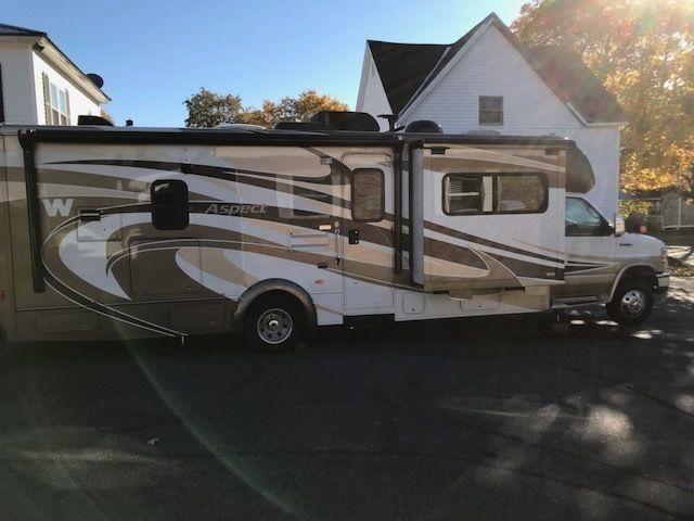 Photo 2 - 2012 Winnebago Class C Motorhome rental photo 4