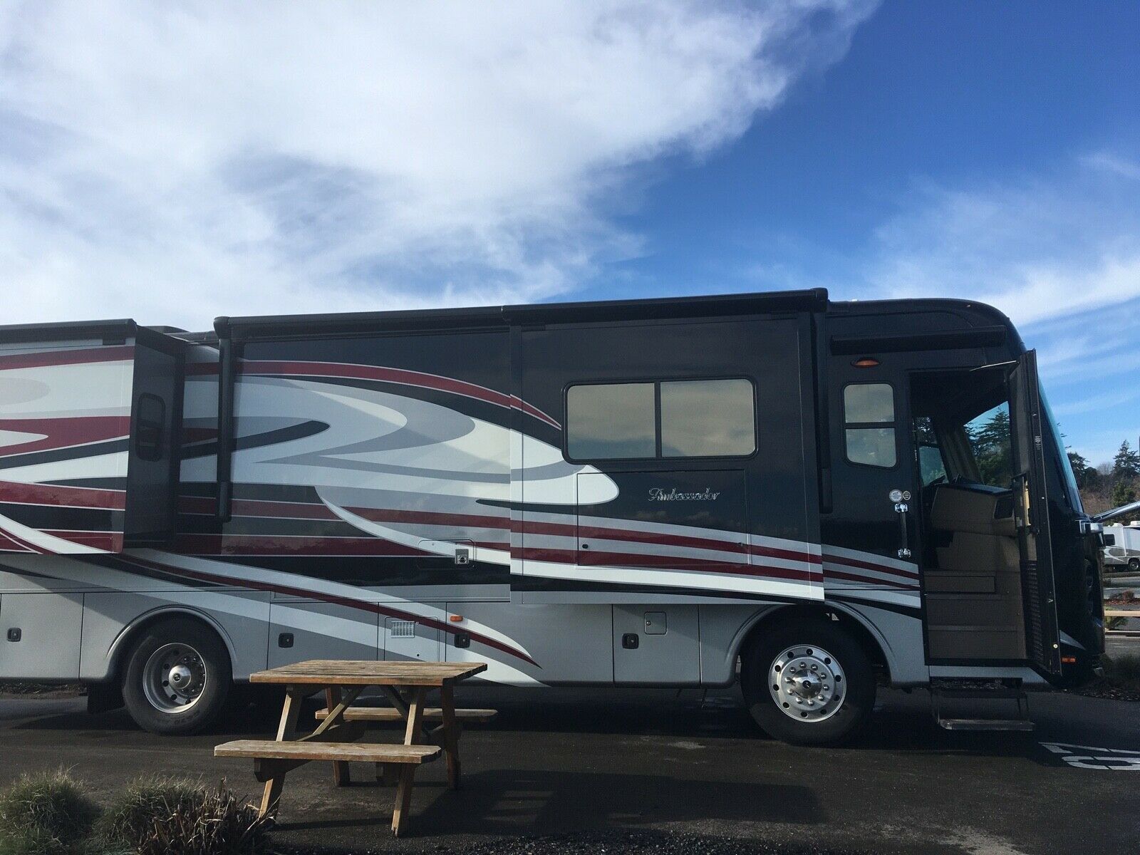 Photo 5 - 2013 Holiday  Rambler Class A Motorhome rental photo 7