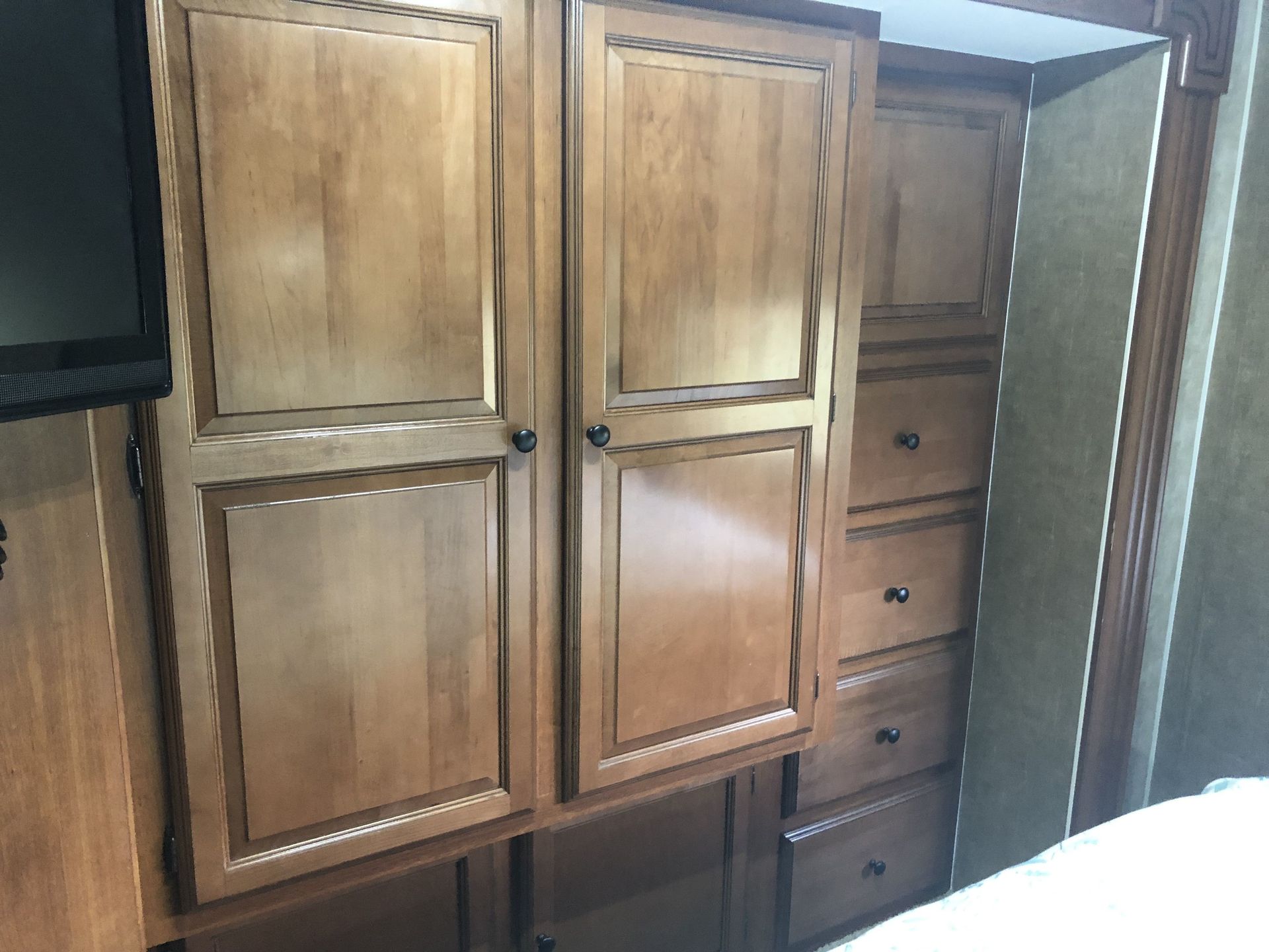 Photo 10 - 2014 Coachmen Class C Motorhome rental photo 12