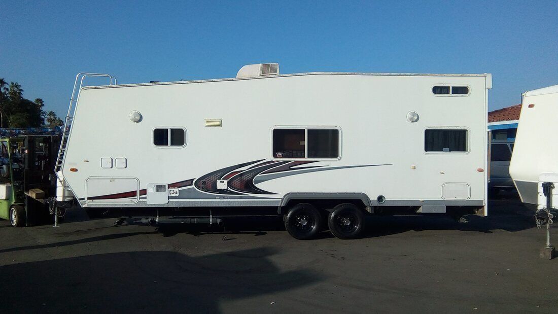 Photo 0 - 2007 Eclipse Toy Hauler rental photo 2
