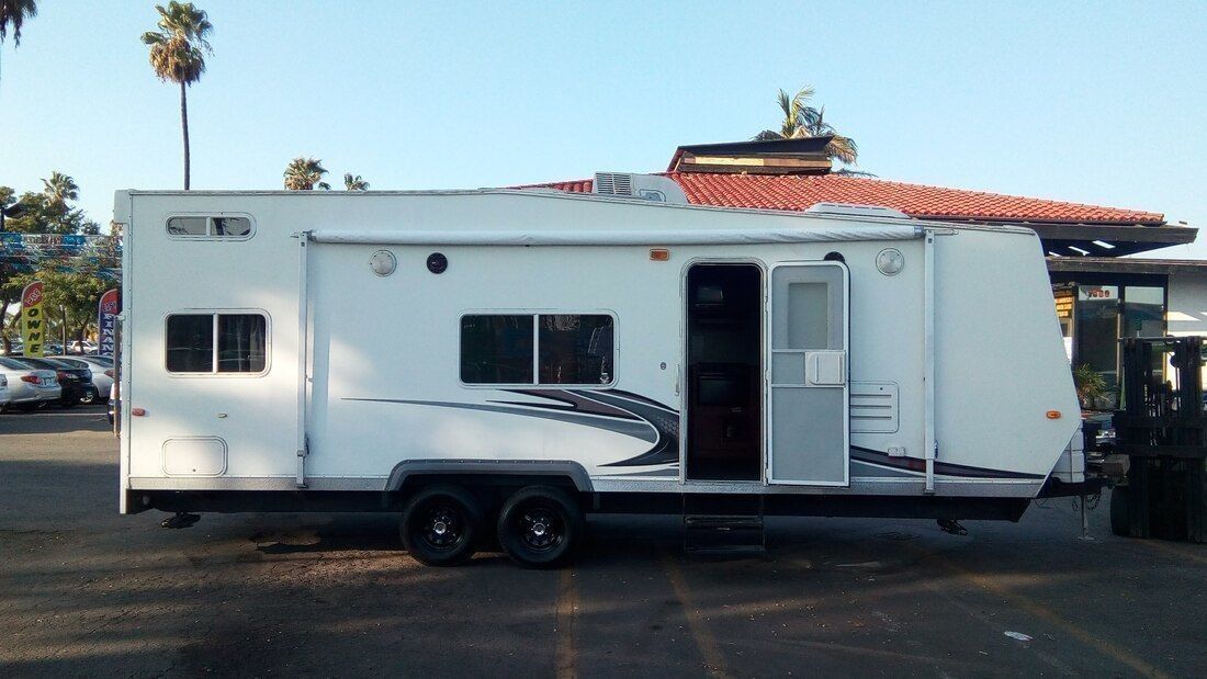Photo 6 - 2007 Eclipse Toy Hauler rental photo 8