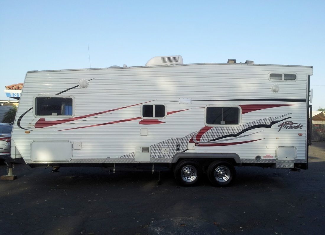 Photo 9 - 2006 Eclipse Toy Hauler rental photo 11