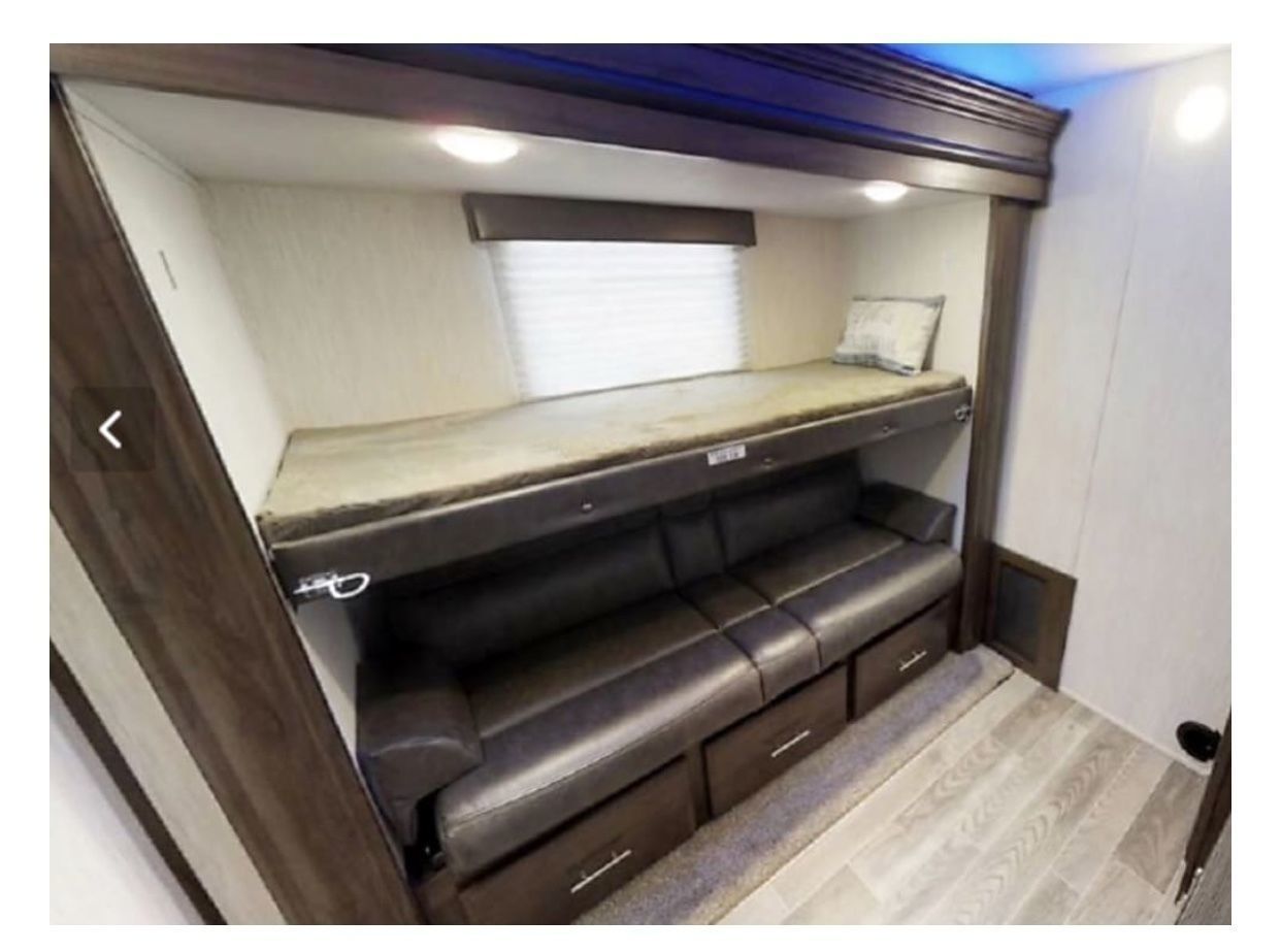 Photo 14 - 2018 Cherokee Fifth Wheel rental photo 16