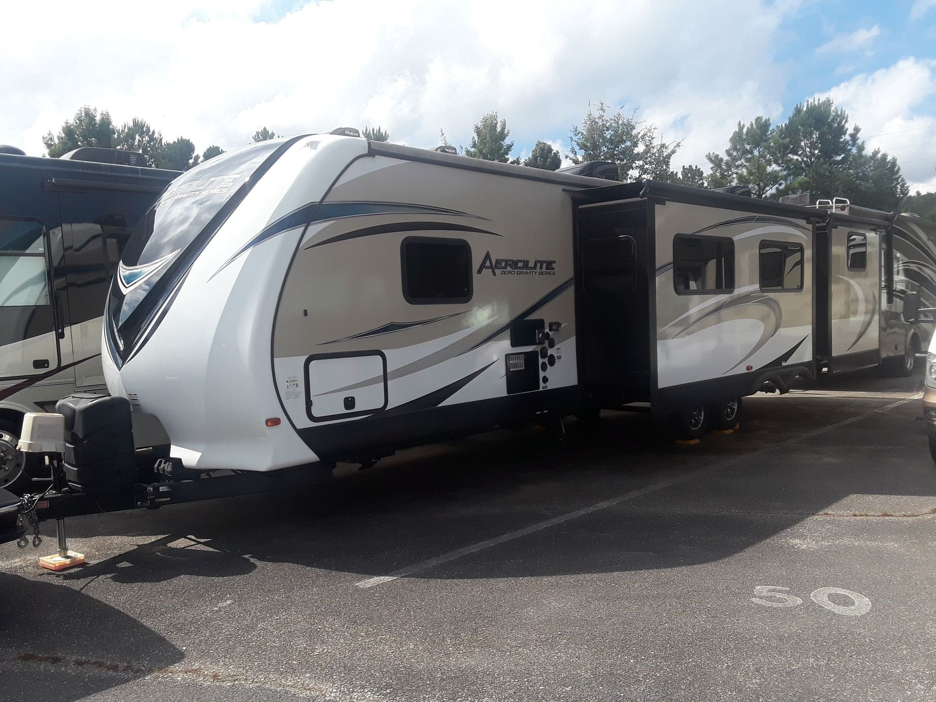 Photo 0 - 2018 Dutchman Travel Trailer rental photo 2