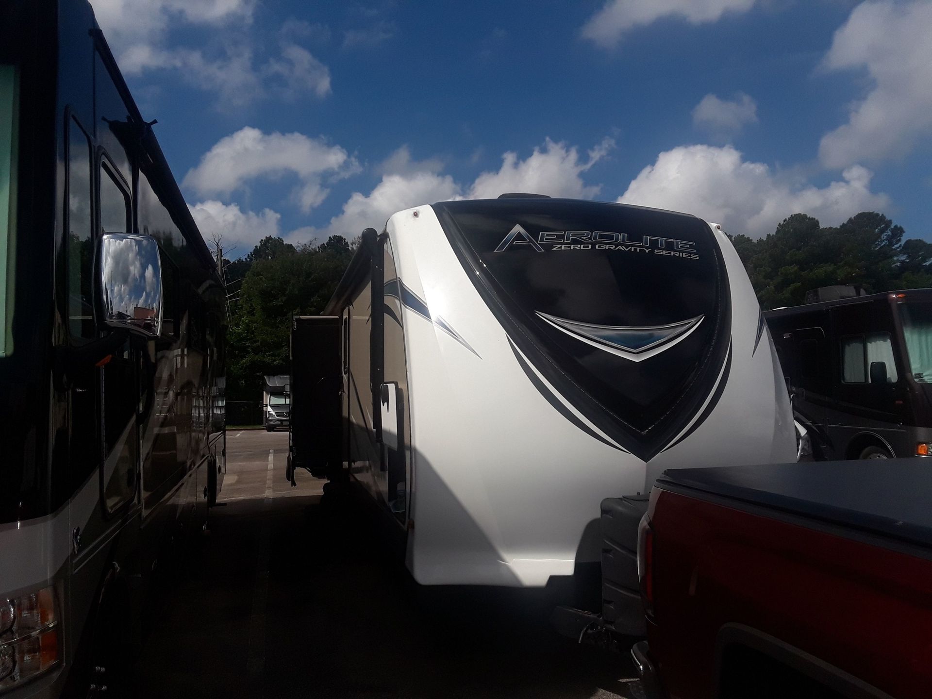 Photo 6 - 2018 Dutchman Travel Trailer rental photo 8
