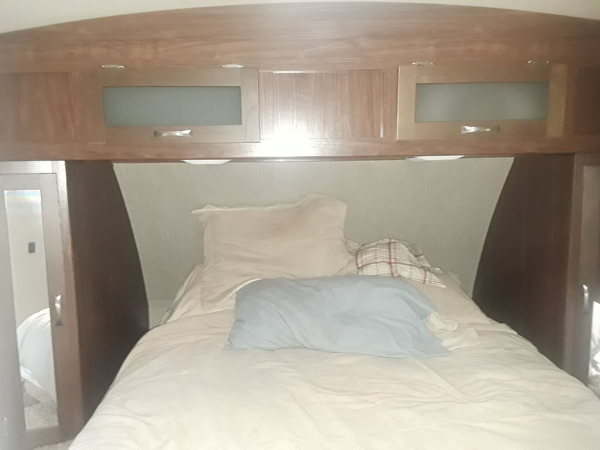 Photo 11 - 2018 Dutchman Travel Trailer rental photo 13
