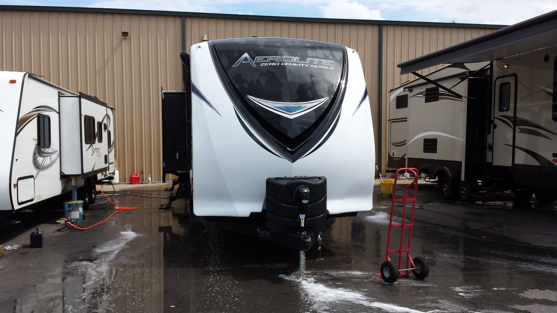 Photo 15 - 2018 Dutchman Travel Trailer rental photo 17