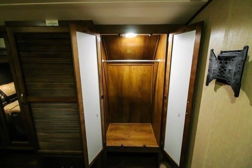 2016 Coachmen 360IBL Fifth Wheel for rent in Spring, TX