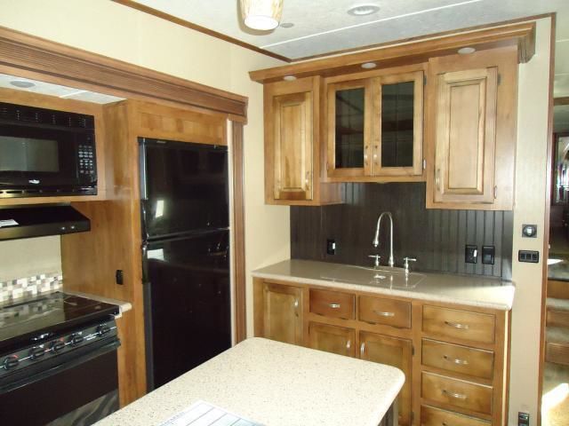Photo 4 - 2016 Coachmen Fifth Wheel rental photo 6