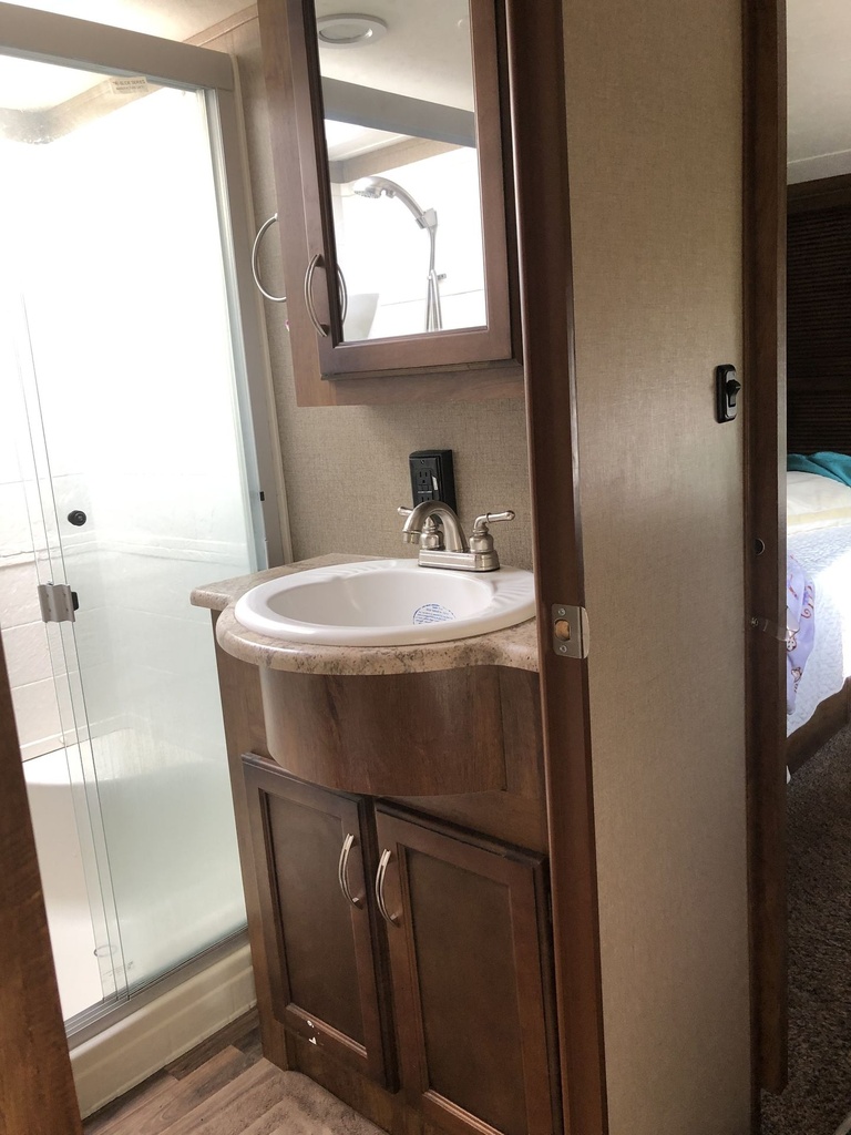 Photo 12 - 2016 Coachmen Fifth Wheel rental photo 14