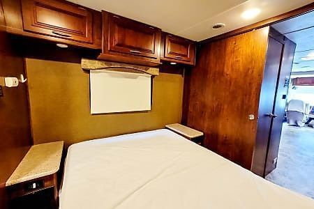 Photo 1 - 2016 Coachmen Class A Motorhome rental photo 8