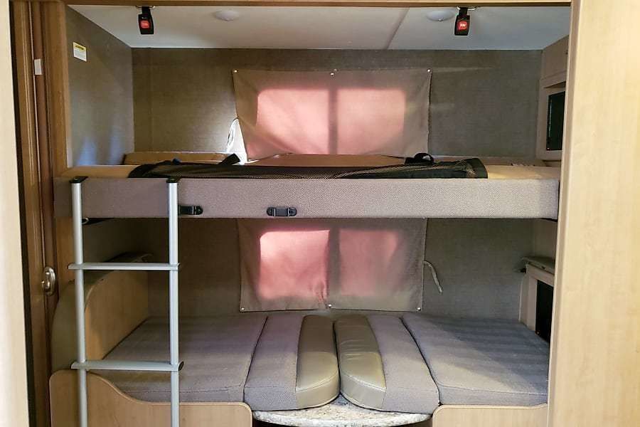 Photo 3 - 2019 Thor Class C Motorhome rental photo 5
