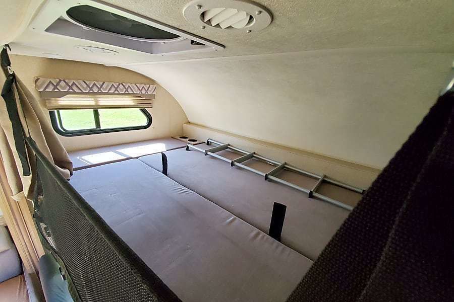 Photo 4 - 2019 Thor Class C Motorhome rental photo 6