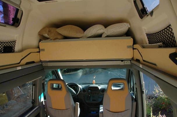 Photo 8 - 2006 Airstream Class C Motorhome rental photo 10