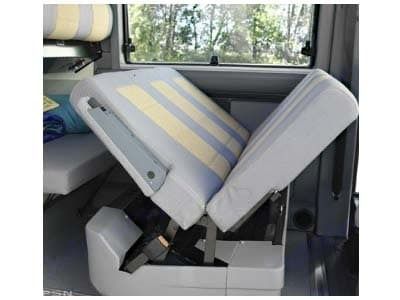Photo 4 - 2006 Airstream Class C Motorhome rental photo 6