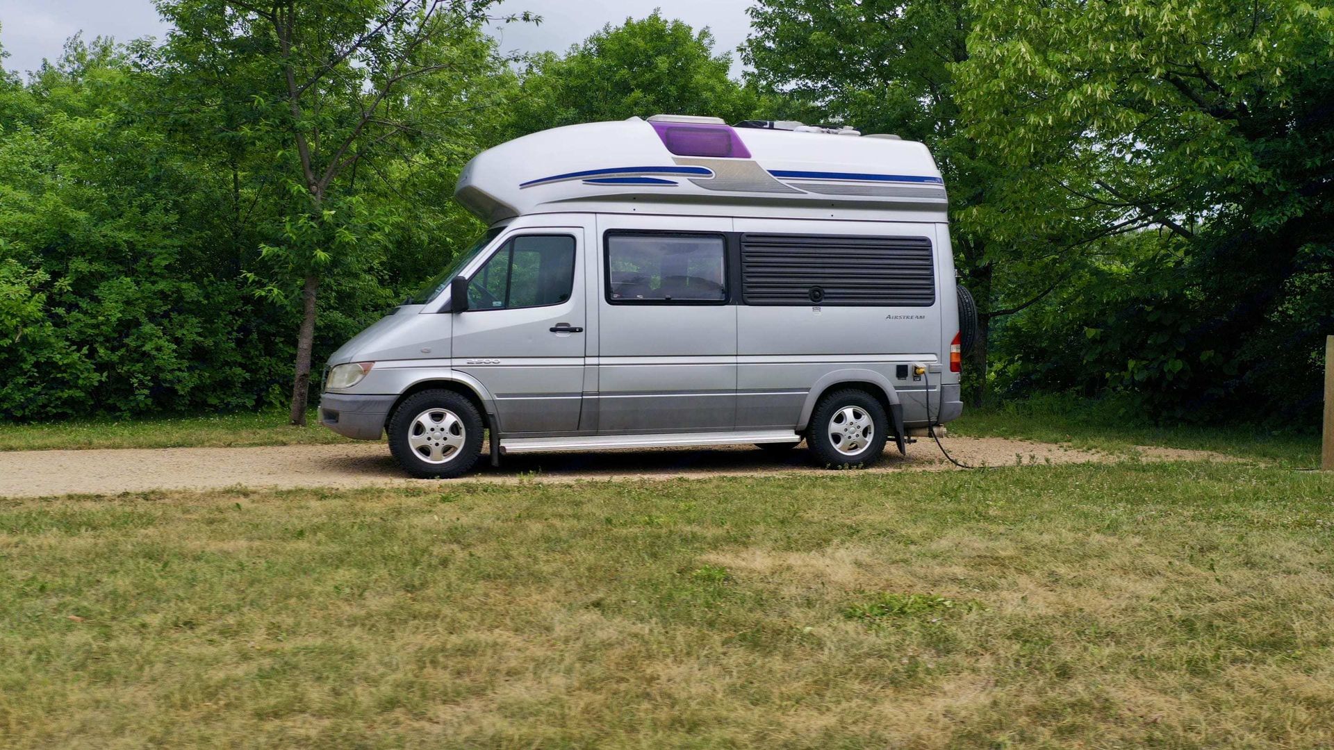 Photo 35 - 2006 Airstream Class C Motorhome rental photo 37