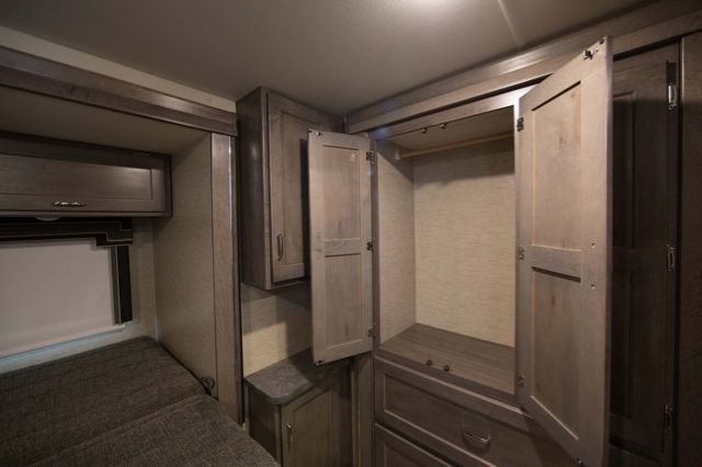 Photo 9 - 2017 Winnebago Class C Motorhome rental photo 11