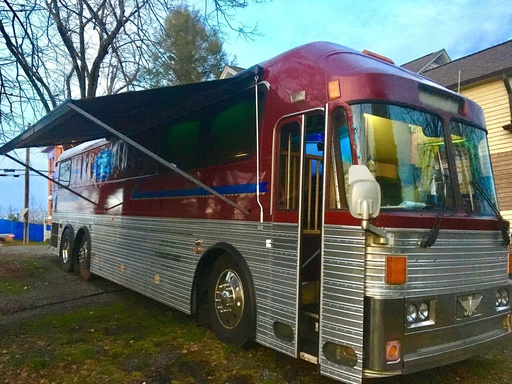 1985 Eagle Bus - Entertainers Coach Class A Motorhome for rent in Chicago, IL