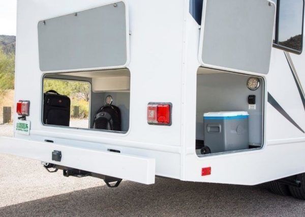 Photo 8 - 2017 Thor Class C Motorhome rental photo 10