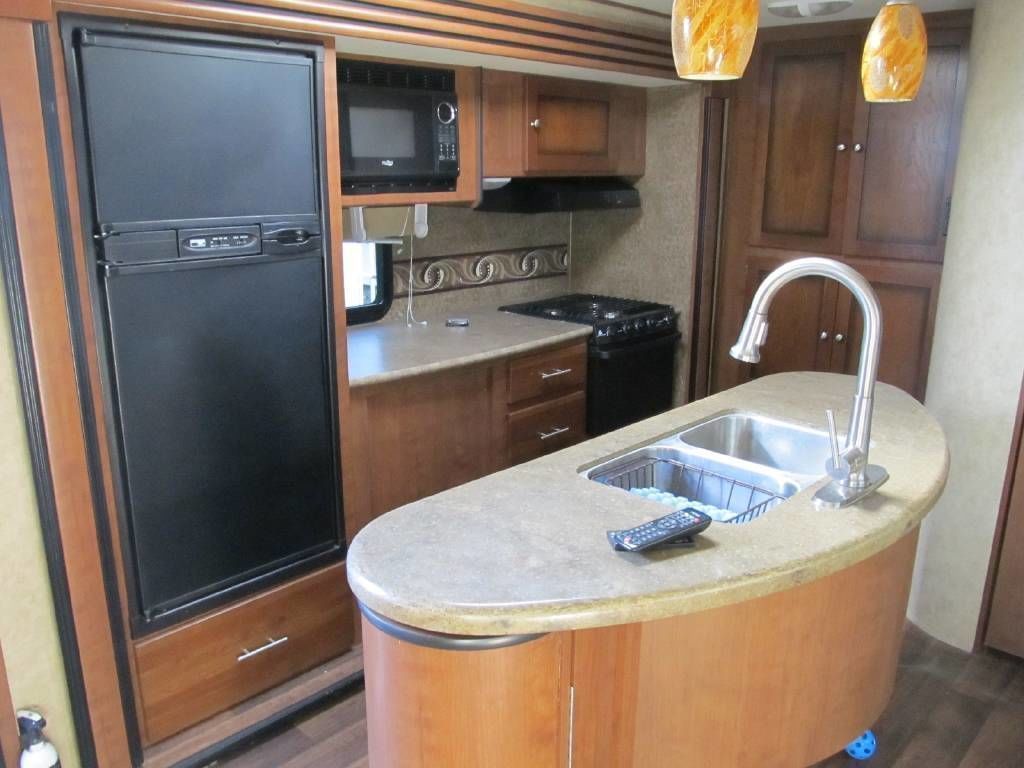 Photo 4 - 2014 Dutchmen Travel Trailer rental photo 6