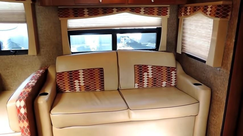 Photo 9 - 2014 Dutchmen Travel Trailer rental photo 11