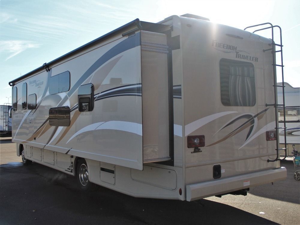 Photo 14 - 2020 Thor Class A Motorhome rental photo 15