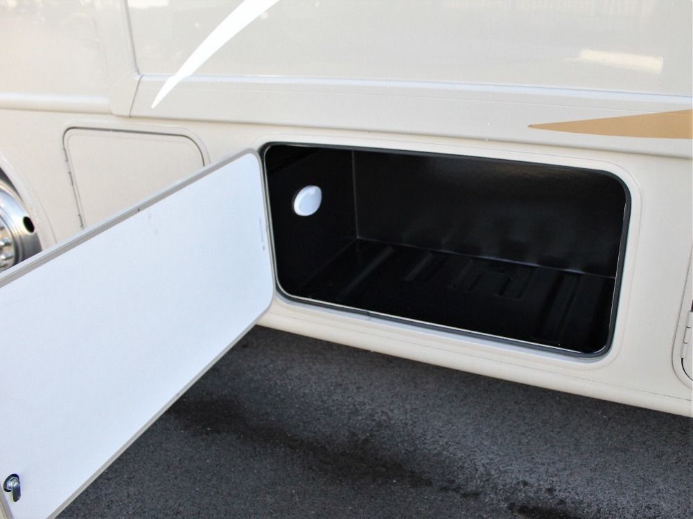 Photo 18 - 2020 Thor Class A Motorhome rental photo 19
