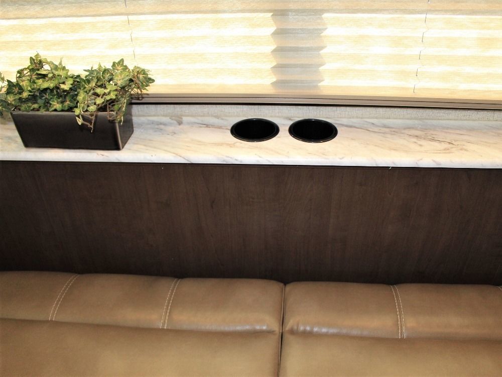 Photo 22 - 2020 Thor Class A Motorhome rental photo 23