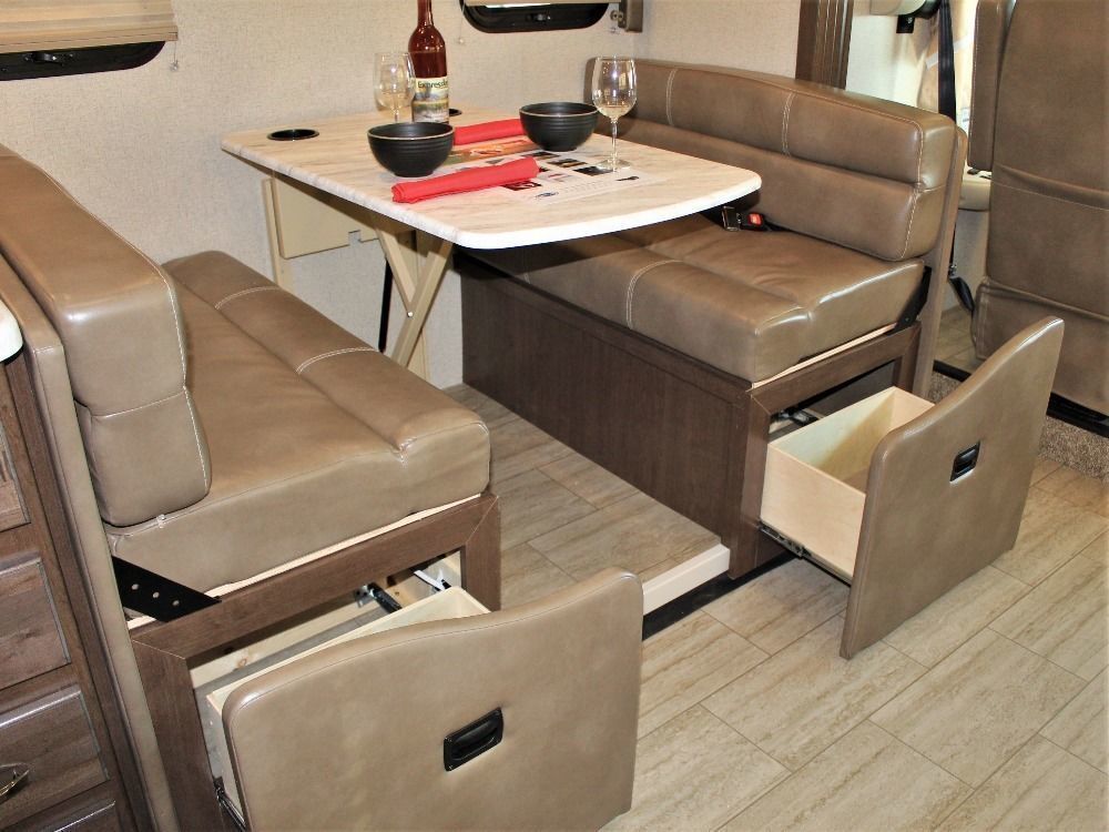 Photo 26 - 2020 Thor Class A Motorhome rental photo 27