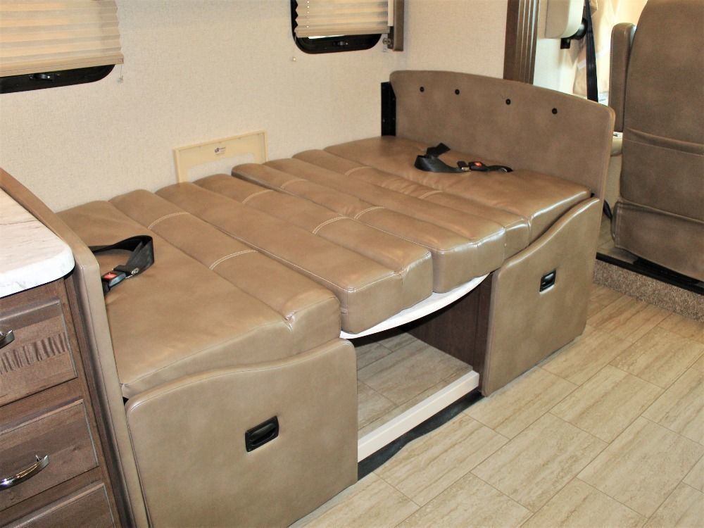 Photo 32 - 2020 Thor Class A Motorhome rental photo 33