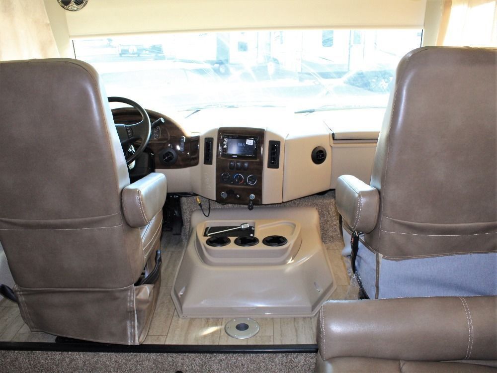 Photo 43 - 2020 Thor Class A Motorhome rental photo 44