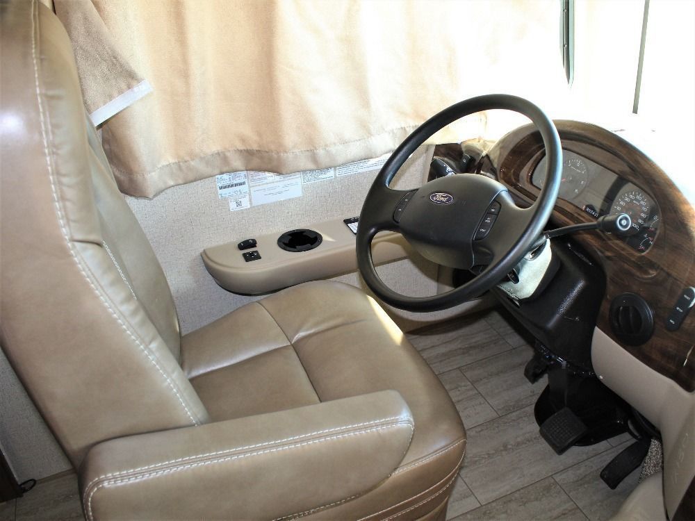 Photo 45 - 2020 Thor Class A Motorhome rental photo 46
