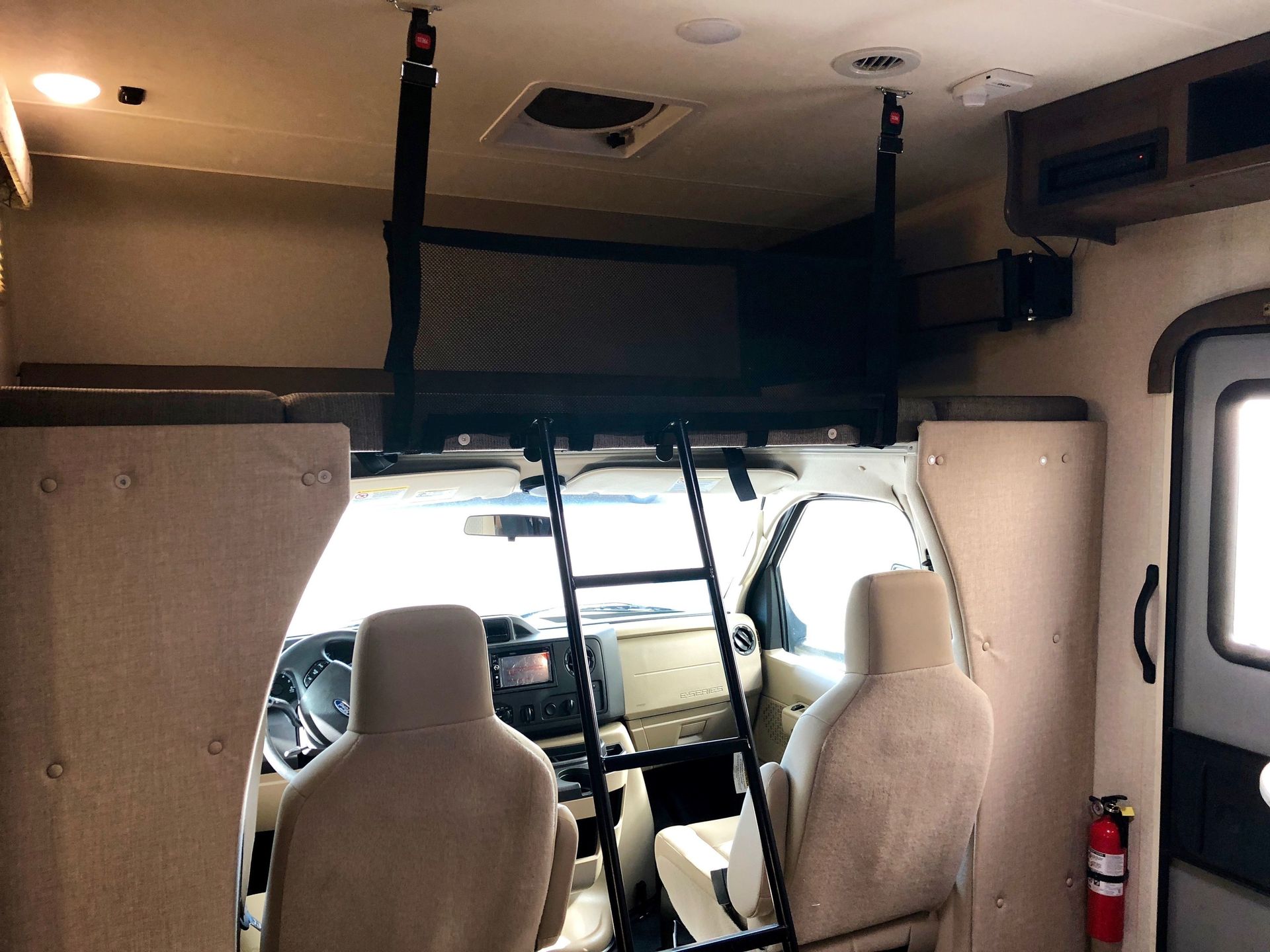 Photo 17 - 2019 Coachmen Class C Motorhome rental photo 19
