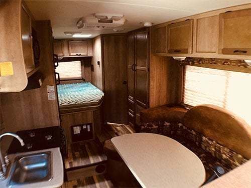 Photo 12 - 2016 Coachmen Class C Motorhome rental photo 14
