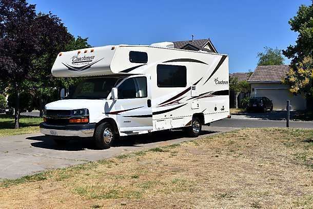 Photo 19 - 2016 Coachmen Class C Motorhome rental photo 21